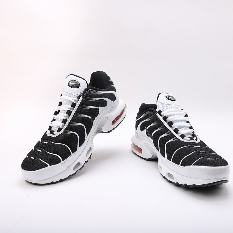 Nike Air Max Plus "Black / White"