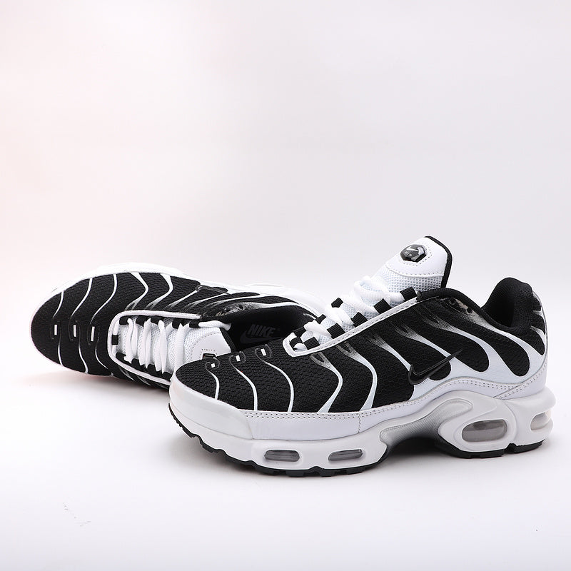 Nike Air Max Plus "Black / White"