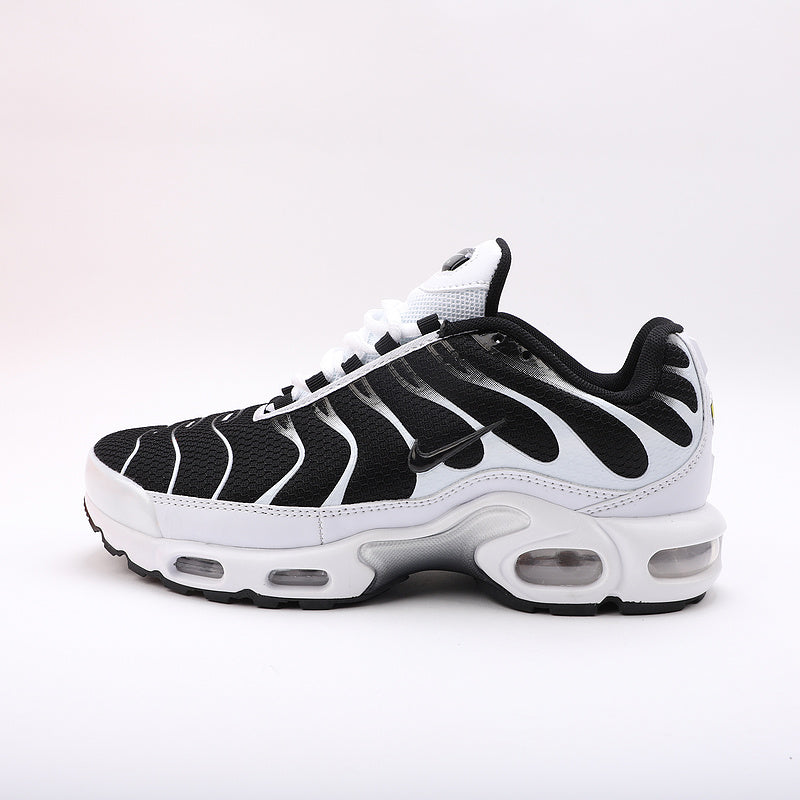 Nike Air Max Plus "Black / White"