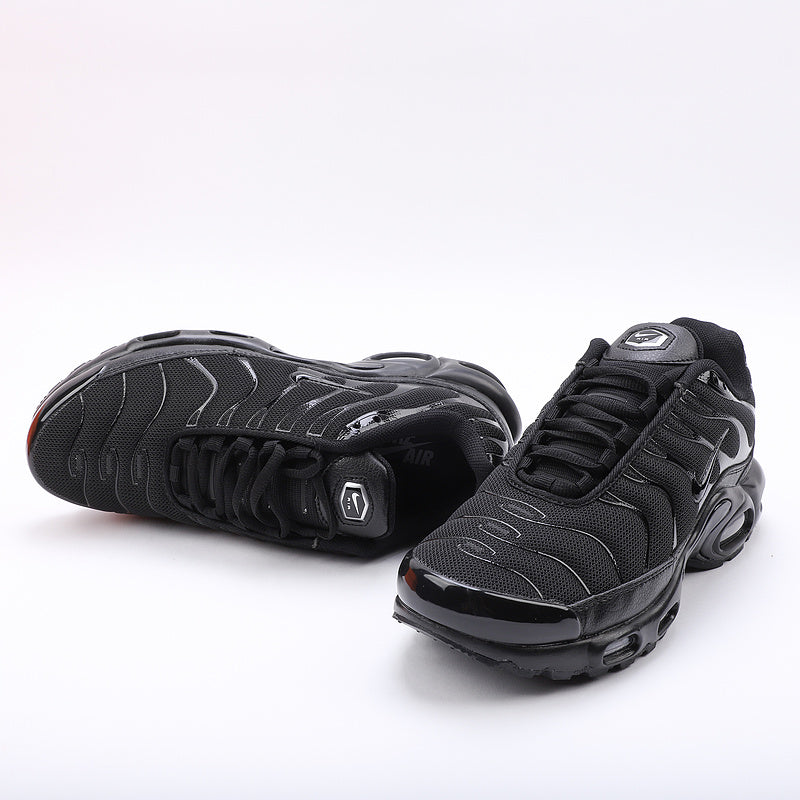 Nike Air Max Plus Triple Black